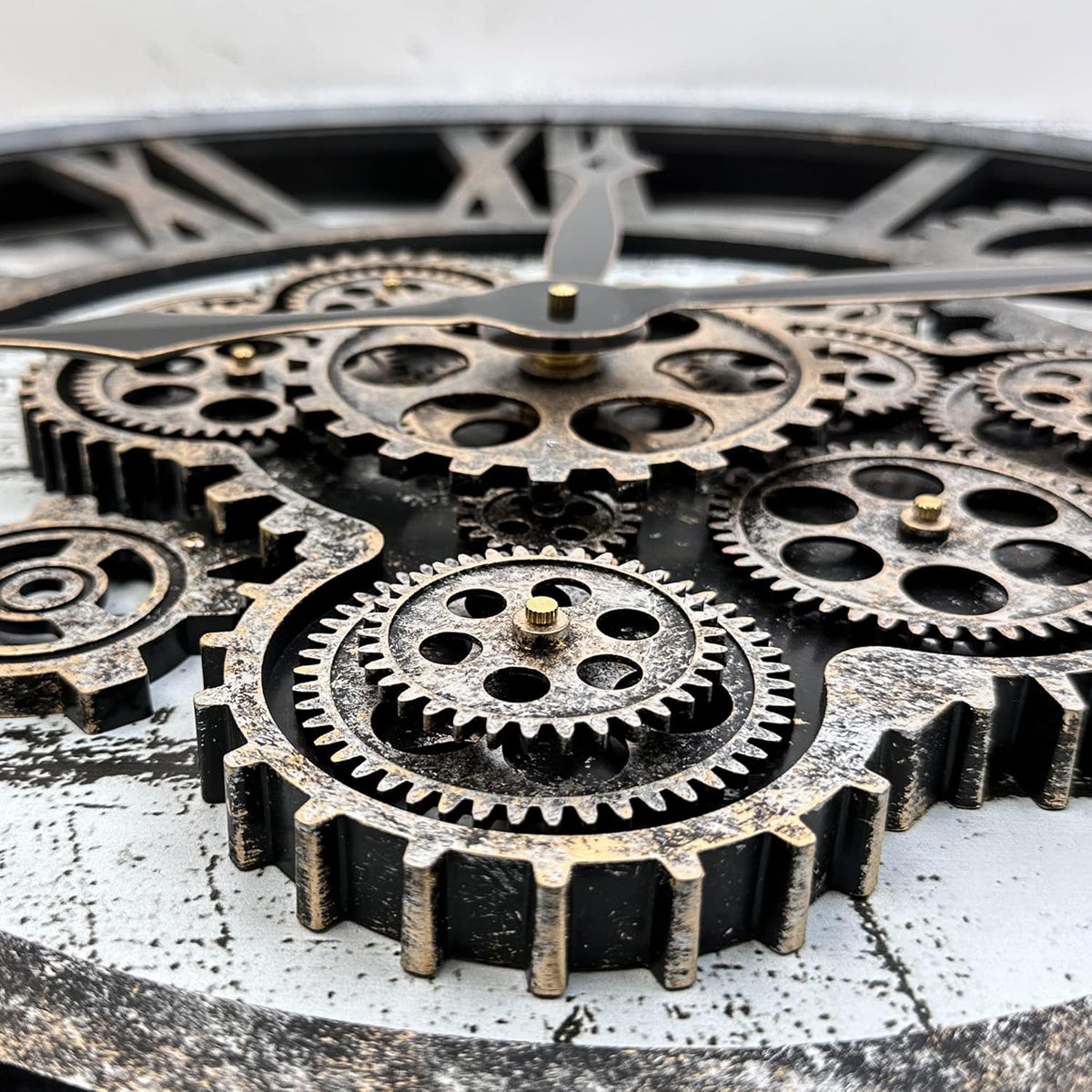 HOIBAI Large Wall Clock Clocks for Living Room Decor Oversized 30 Inch Wall Decor Farmhouse Vintage Rustic Industrial Roman Big Chic Home Decor Wall Clock for House Bedroom, Moving Gears Clock