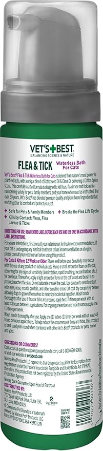 Vet's Best Natural Waterless Flea & Tick Bath for Cats – Natural Dry Shampoo for Cat Flea and Tick Prevention – No-Rinse Formula with Certified Essential Oils – Plant-Based Cat Wash – 8 oz Bottle
